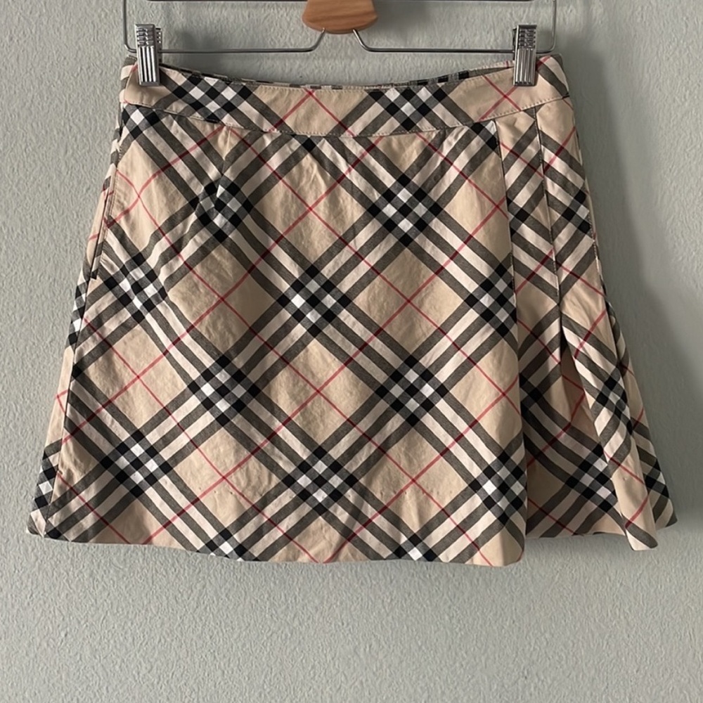 Burberry mini skirt
